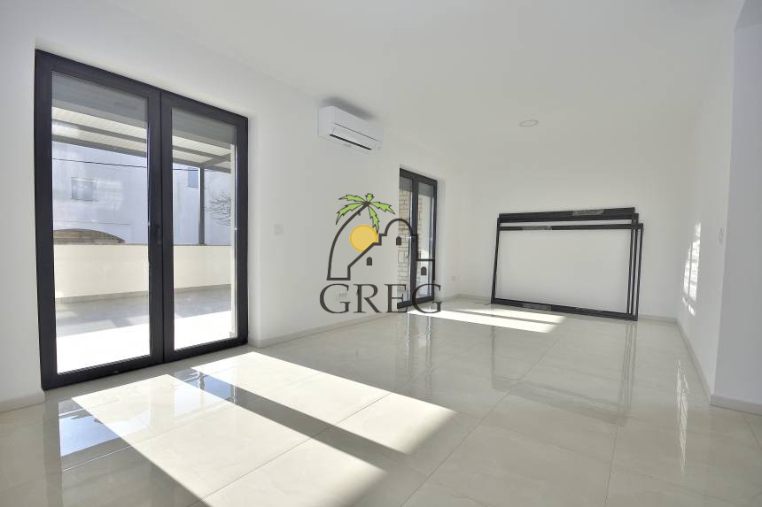 Croatia, North Dalmatia, Vodice - Apartment, for sale