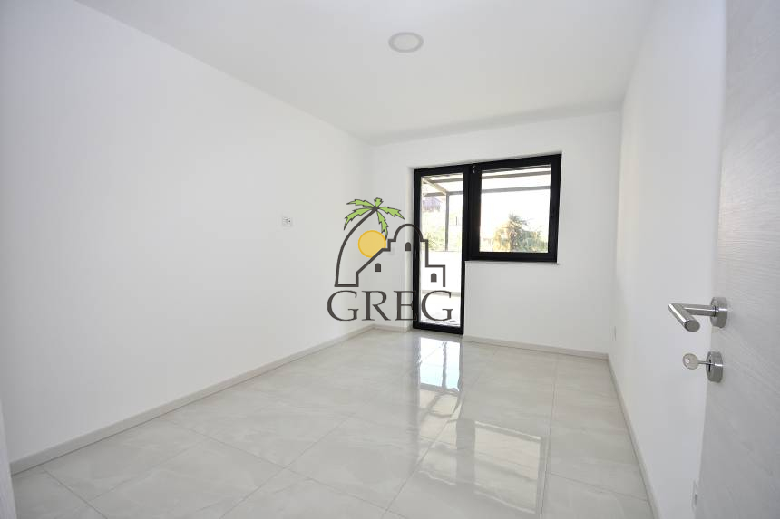 Croatia, North Dalmatia, Vodice - Apartment, for sale