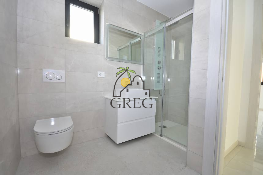 Croatia, North Dalmatia, Vodice - Apartment, for sale