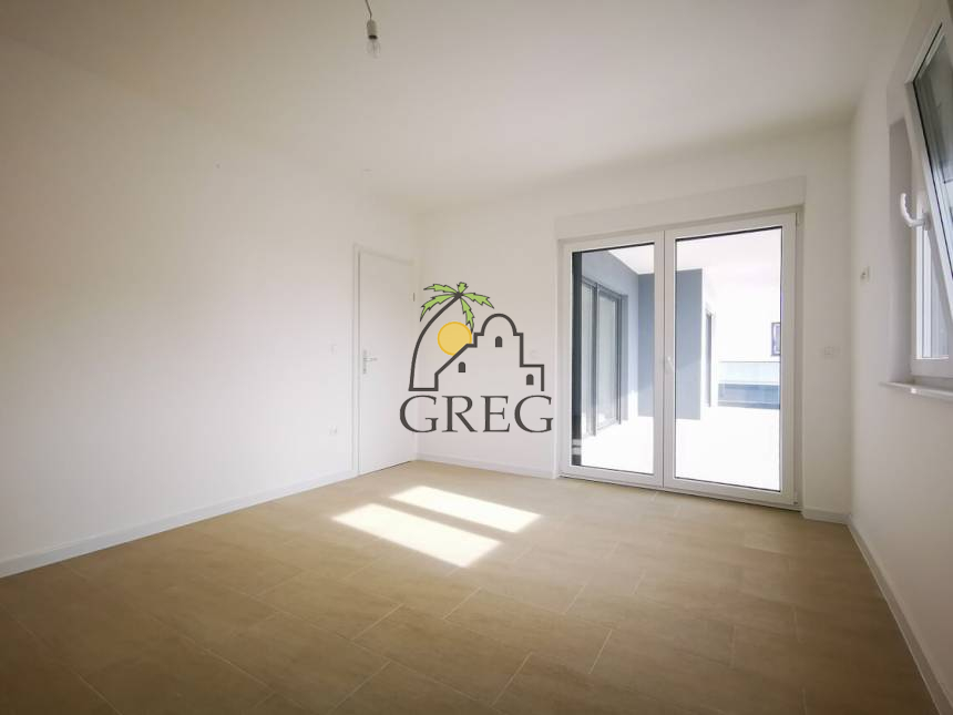 Croatia, Middle Dalmatia, Baška Voda - Apartment, for sale