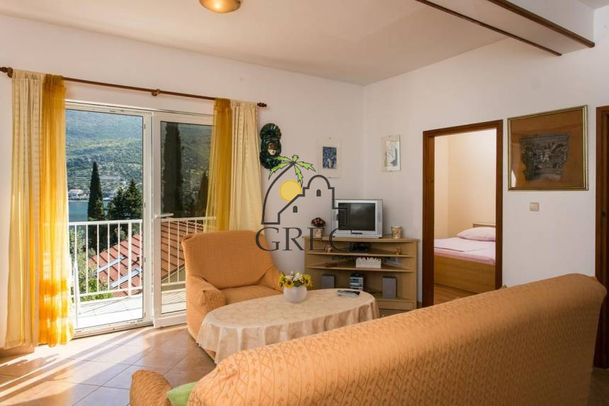 Croatia, South Dalmatia,  - Stone house, for sale