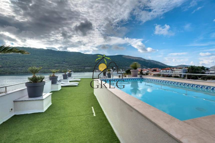 Croatia, North Dalmatia,  - Apartment building, for sale