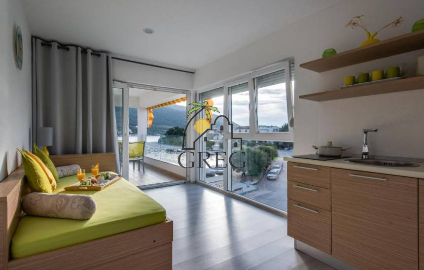 Croatia, North Dalmatia,  - Apartment building, for sale