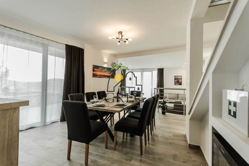 Chorwacja, Dalmacja Środkowa,  - Dom, na sprzedaż