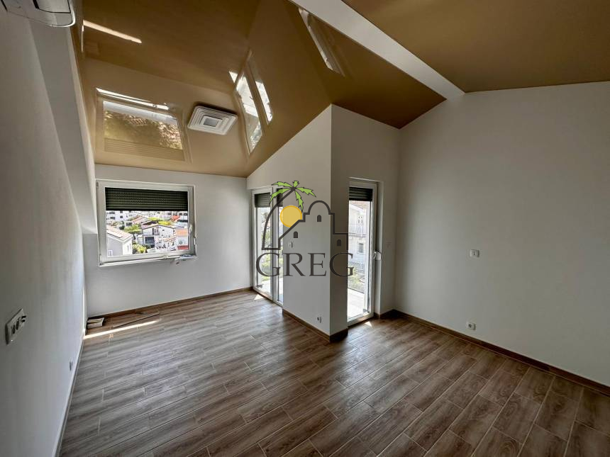 Croatia, Island of Ciovo,  - Apartment, for sale