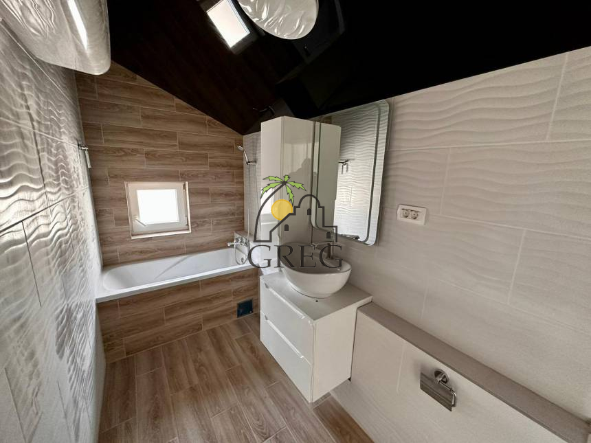 Croatia, Island of Ciovo,  - Apartment, for sale