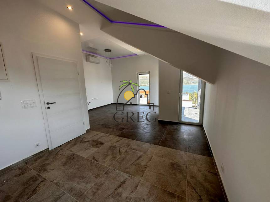 Croatia, Island of Ciovo,  - Apartment, for sale