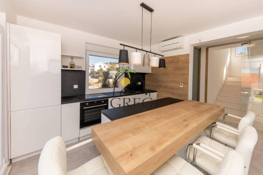 Chorwacja, Dalmacja Środkowa,  - Dom, na sprzedaż