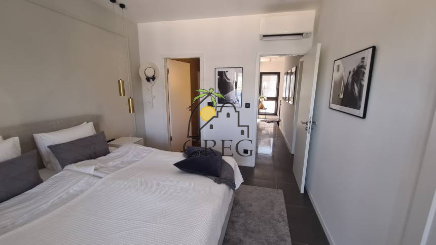 Croatia, Island of Ciovo,  - House, for sale