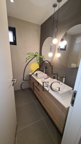 Croatia, Island of Ciovo,  - House, for sale