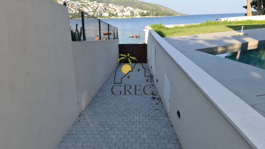 Croatia, Island of Ciovo,  - House, for sale