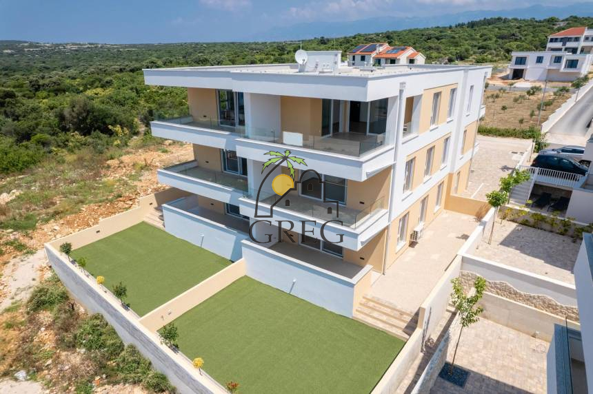 Croatia, Island of Pag, Novalja - Apartment, for sale