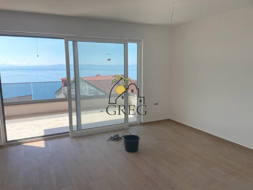 Croatia, Middle Dalmatia, Baška Voda - Apartment, for sale