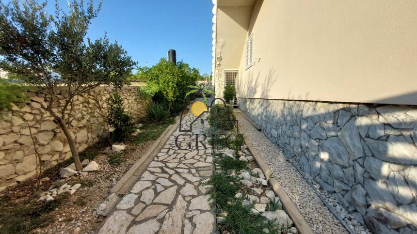 Croatia, Island of Pag, Vlasici - House, for sale