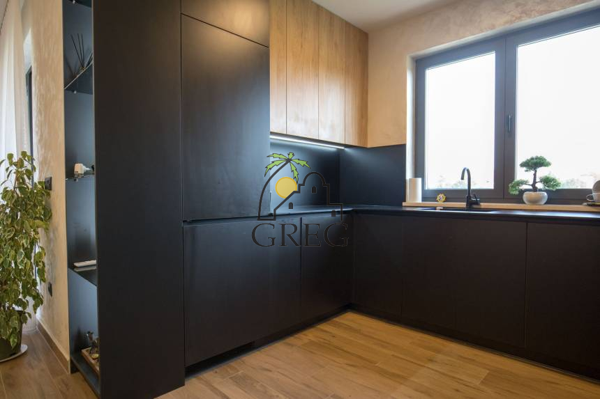 Croatia, North Dalmatia, Petrcane - Apartment, for sale