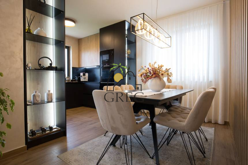 Croatia, North Dalmatia, Petrcane - Apartment, for sale