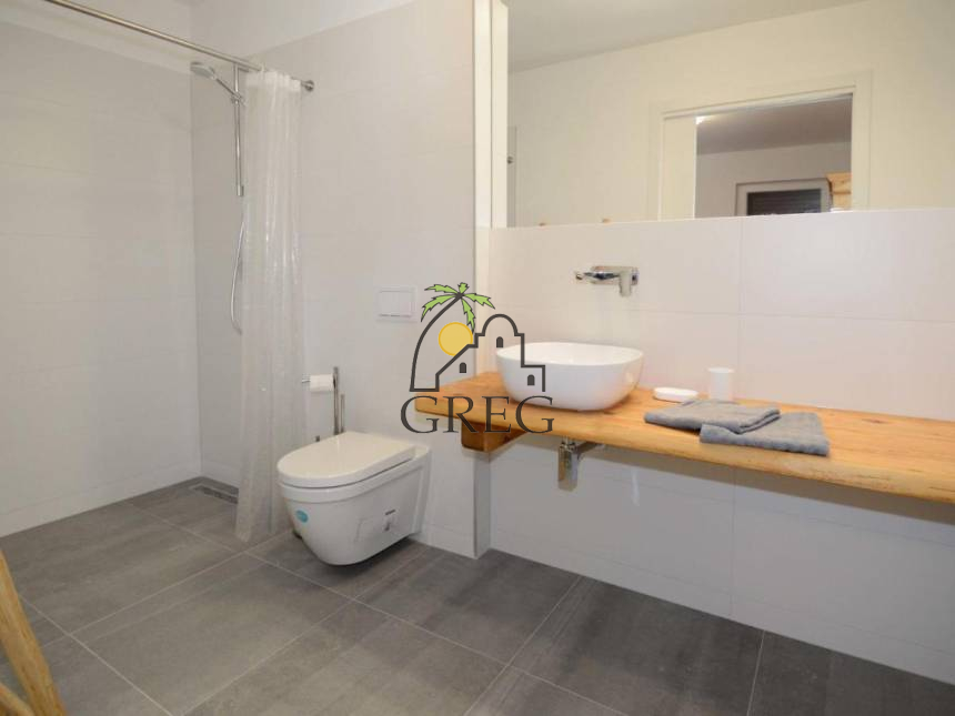 Croatia, Middle Dalmatia,  - House, for sale