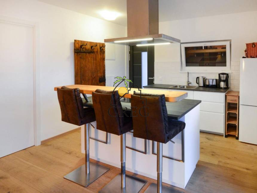 Croatia, Middle Dalmatia,  - House, for sale