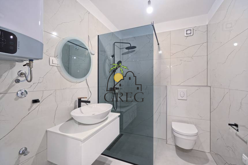 Croatia, North Dalmatia, Brodarica - Apartment, for sale