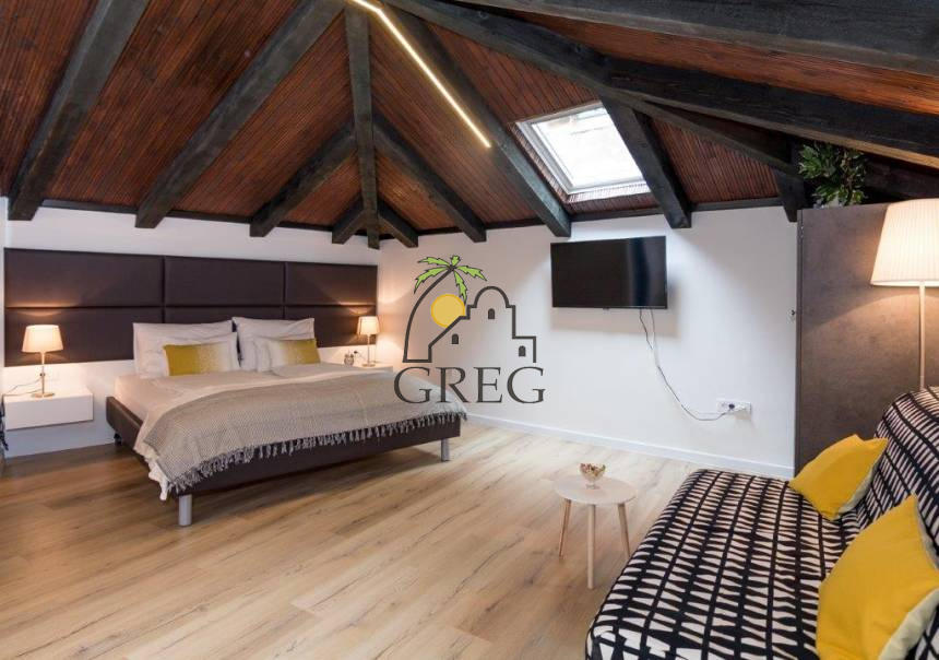 Croatia, North Dalmatia, Šibenik  - House, for sale