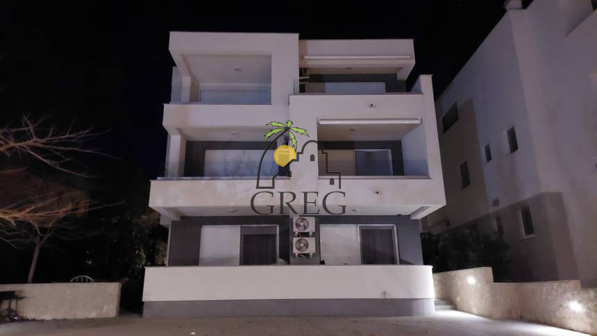 Croatia, Island of Pag, Novalja - Apartment, for sale