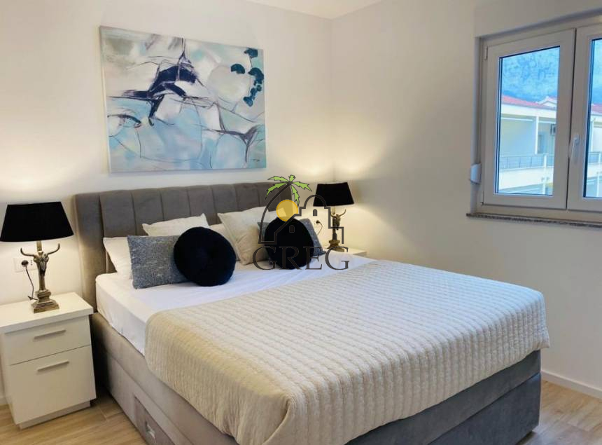 Croatia, Middle Dalmatia, Makarska - Apartment, for sale