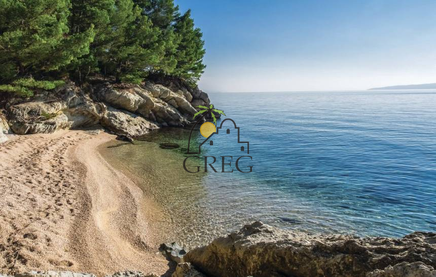 Croatia, Middle Dalmatia, Omis - Apartment building, for sale