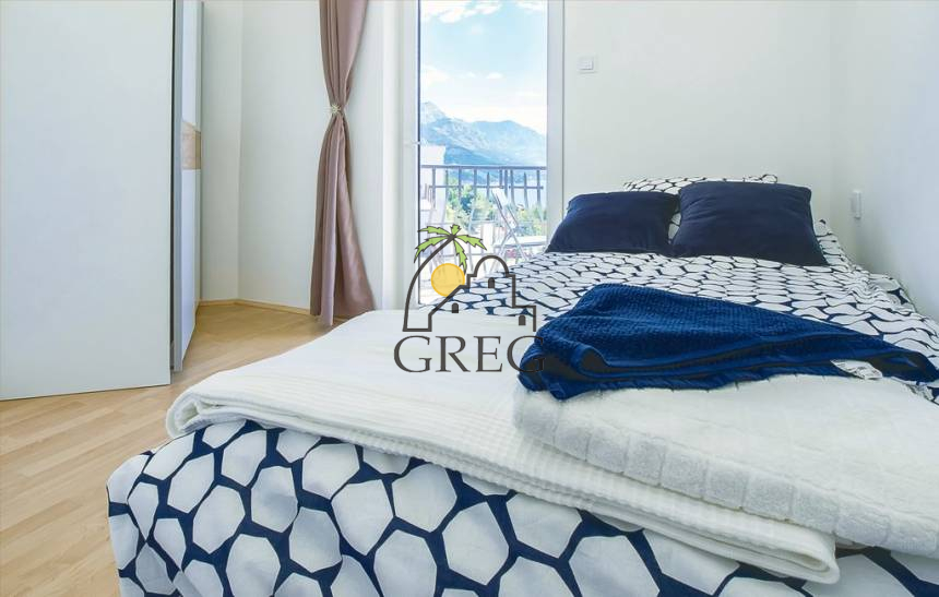 Croatia, Middle Dalmatia, Omis - Apartment building, for sale