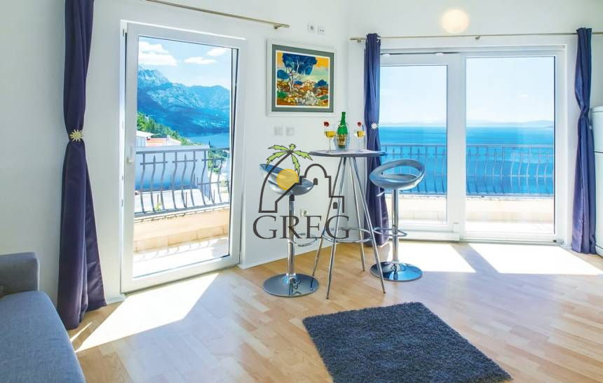 Croatia, Middle Dalmatia, Omis - Apartment building, for sale