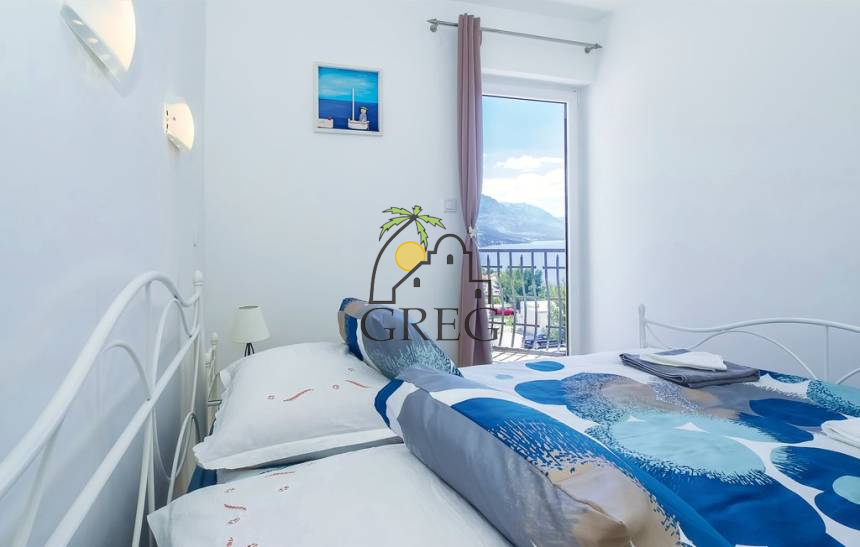 Croatia, Middle Dalmatia, Omis - Apartment building, for sale