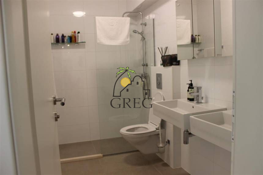 Chorwacja, Dalmacja Środkowa, Omis - Apartamentowiec, na sprzedaż