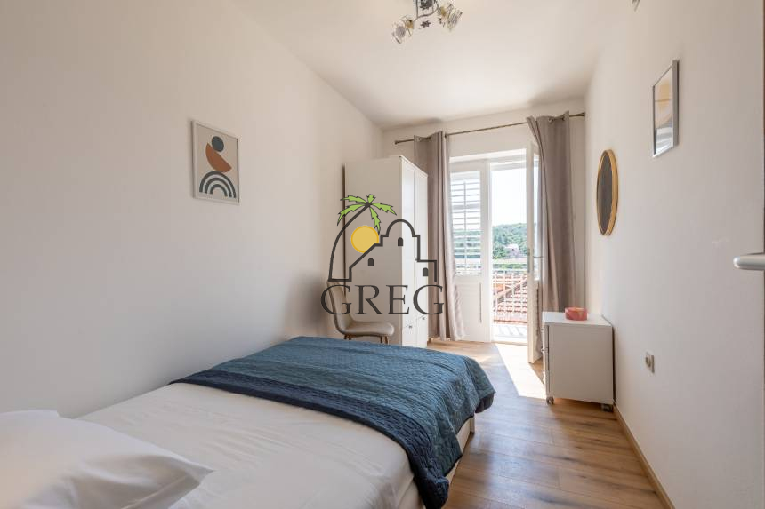 Croatia, Island of Korčula,  - Apartment building, for sale