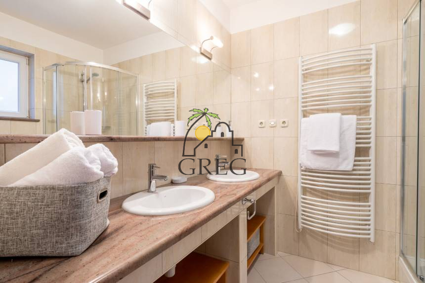 Croatia, Island of Korčula,  - Apartment building, for sale