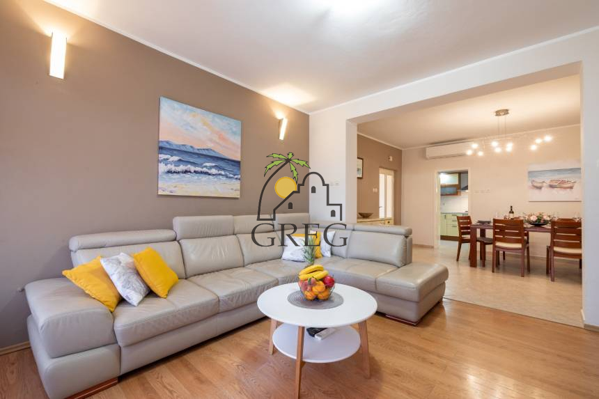 Croatia, Island of Korčula,  - Apartment building, for sale