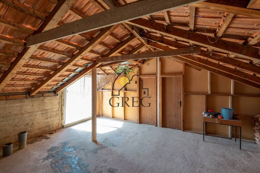 Croatia, Island of Korčula,  - Apartment building, for sale