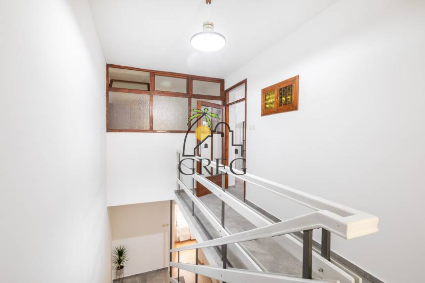 Croatia, Island of Korčula,  - Apartment building, for sale