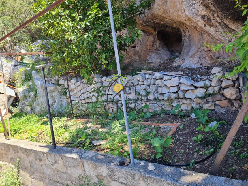 Croatia, Island of Korčula,  - Apartment building, for sale