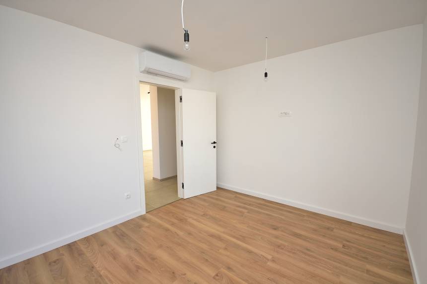 Croatia, North Dalmatia, Vodice - Apartment, for sale