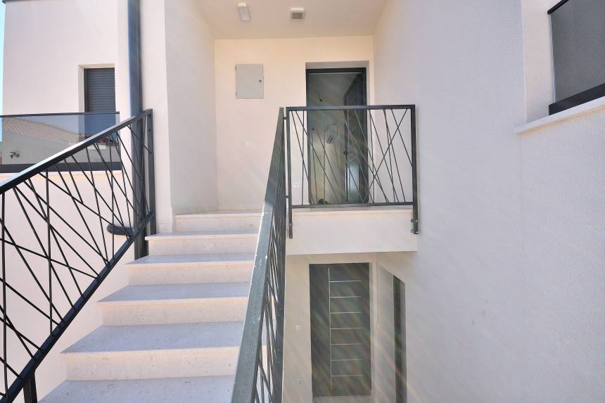 Croatia, North Dalmatia, Vodice - Apartment, for sale