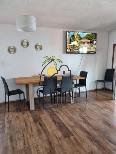 Croatia, Middle Dalmatia,  - Apartment building, for sale