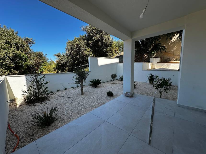 Croatia, Middle Dalmatia, Rogoznica - Apartment, for sale