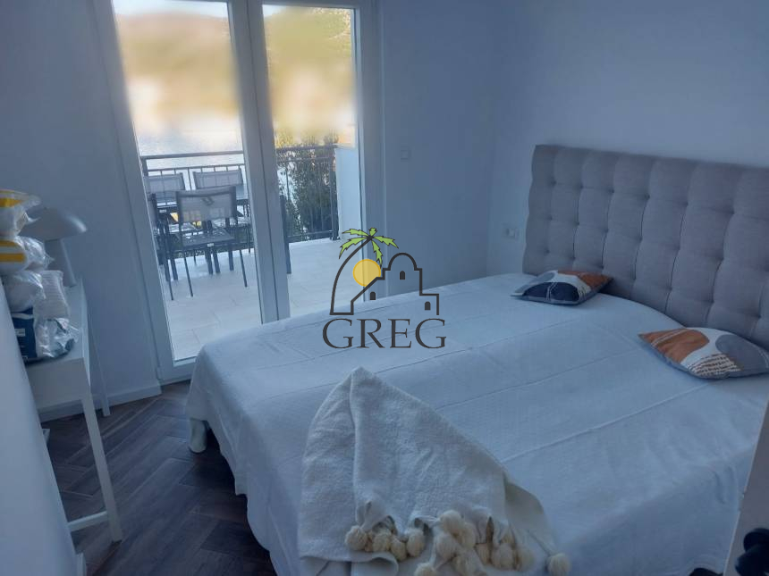 Croatia, Middle Dalmatia,  - House, for sale