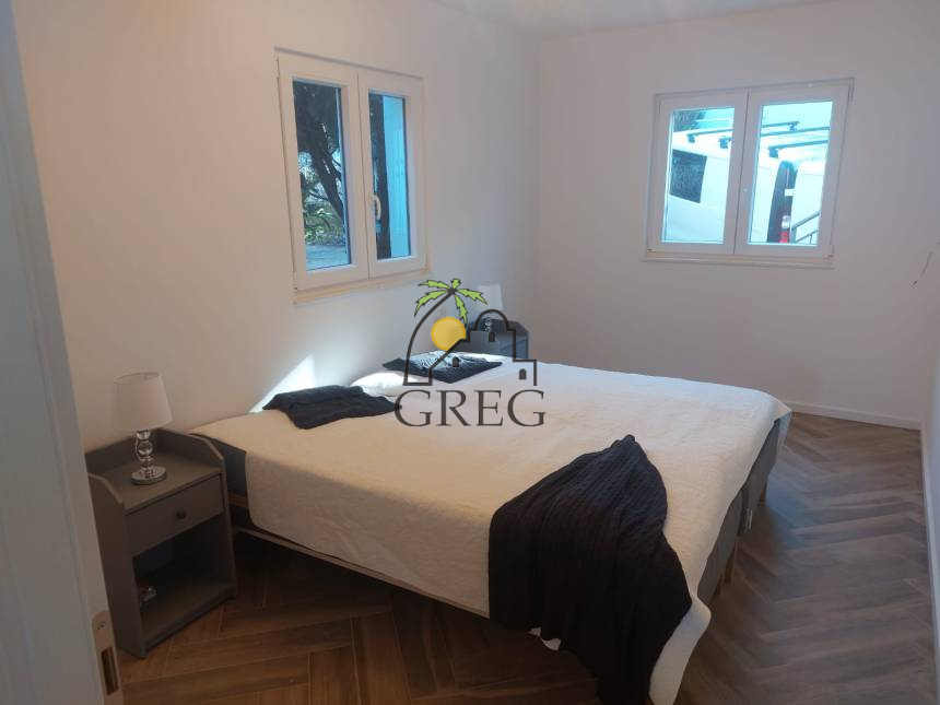 Croatia, Middle Dalmatia,  - House, for sale