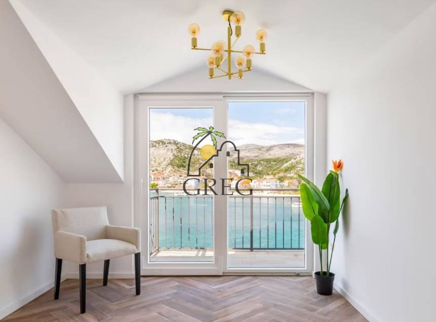 Croatia, Middle Dalmatia,  - House, for sale