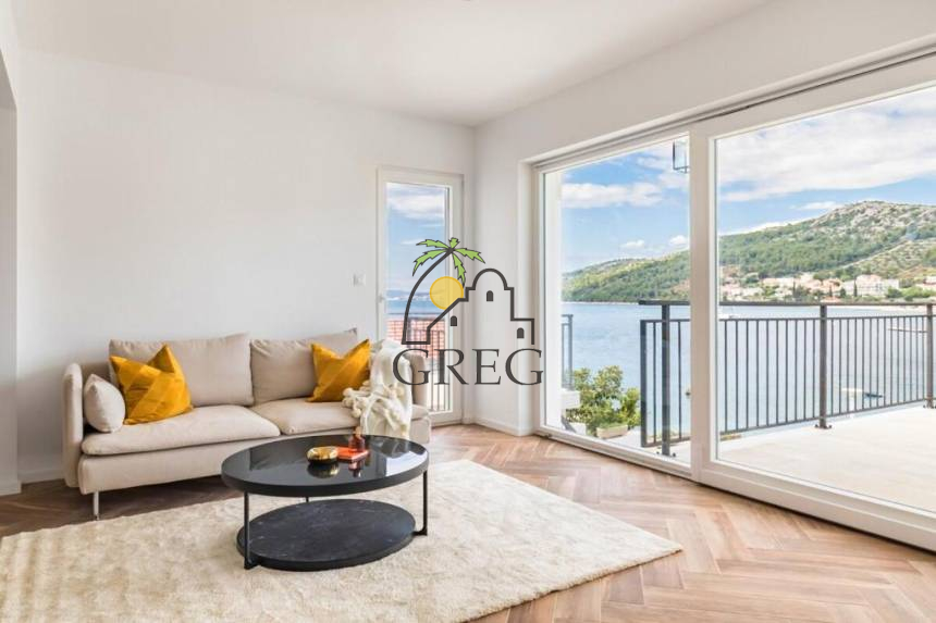 Croatia, Middle Dalmatia,  - House, for sale