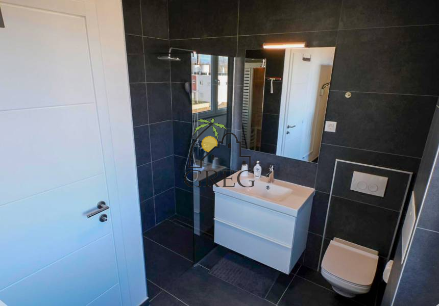 Croatia, North Dalmatia, Privlaka - Townhouse, for sale