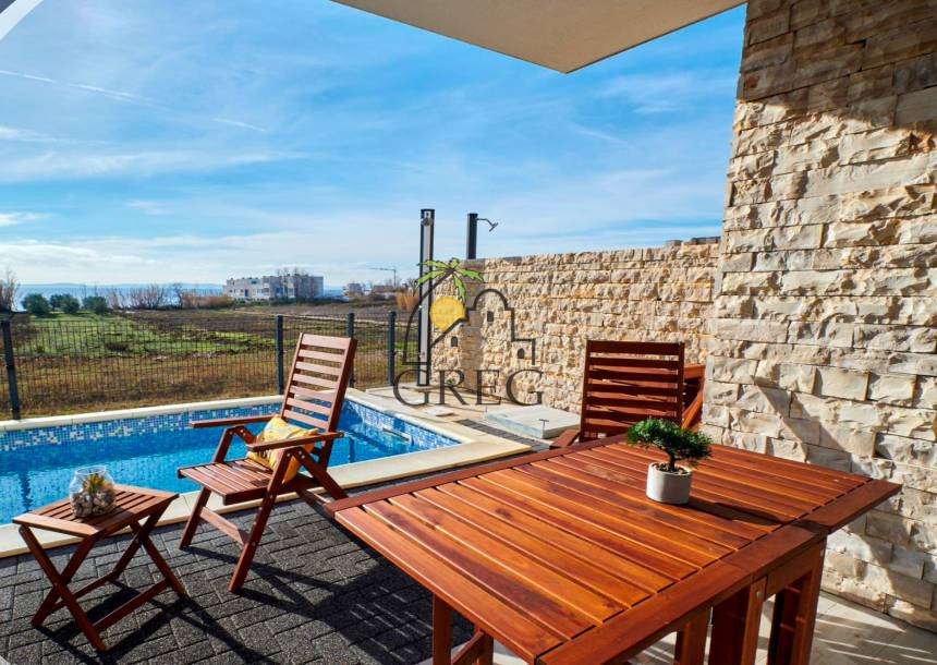 Croatia, North Dalmatia, Privlaka - Townhouse, for sale