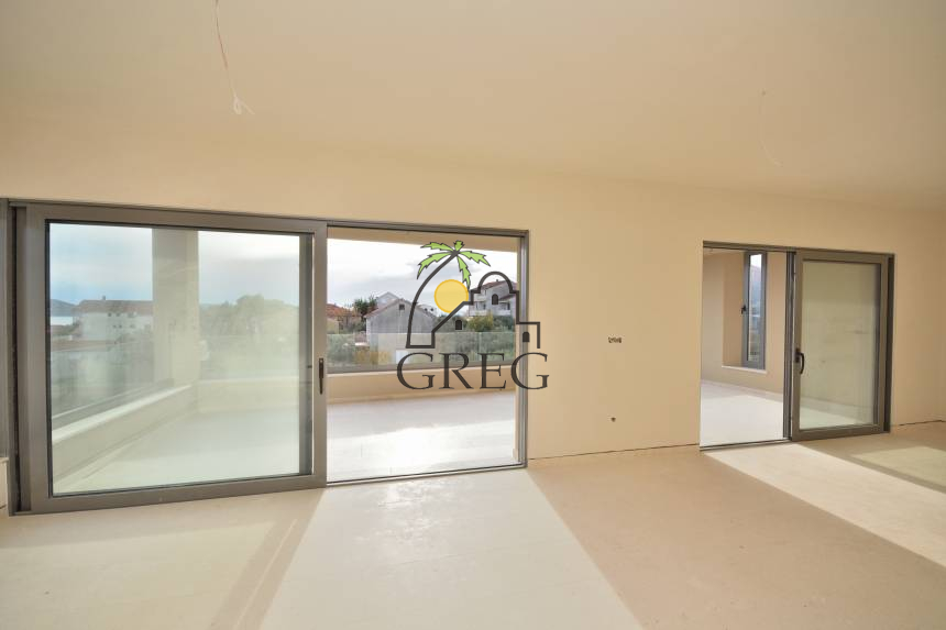 Croatia, North Dalmatia, Vodice - Apartment, for sale