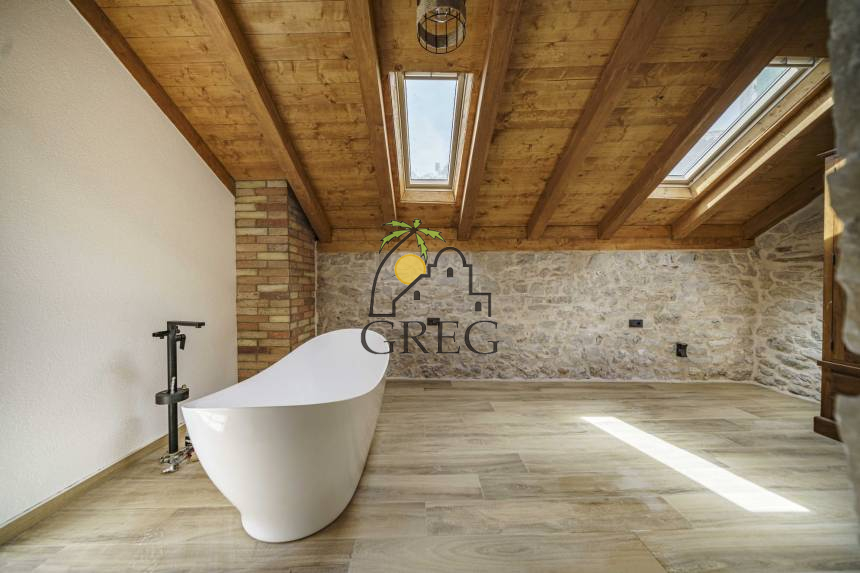 Chorwacja, Dalmacja Północna,  - Dom kamienny, na sprzedaż