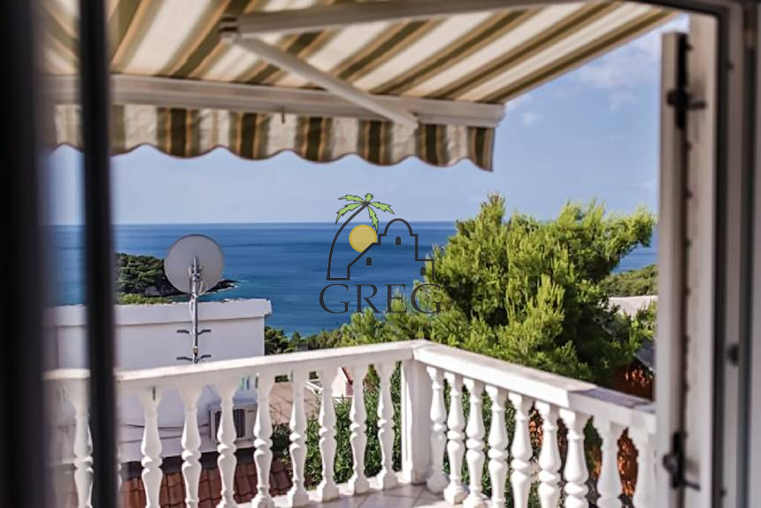 Croatia, Island of Vis,  - House, for sale